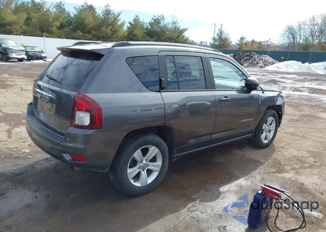 2017 Jeep Compass Sport 4X4 z USA, uszkodzony, nr VIN 1C4NJDBB3HD143294